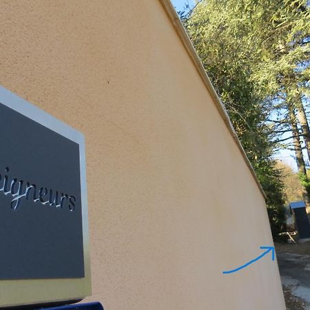 Spacieuse Dependance Duplex 50 M2 Classe 3 Etoiles Sans Vis-A-Vis Gréoux-les-Bains Exterior photo